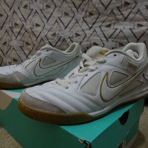 Nike SB Gato Indoor Soccer Sneakers, White, Gold, Size 9W Unisex